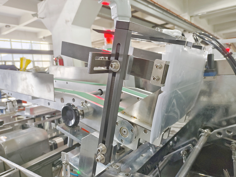 自動(dòng)卷筆刀封盒機(jī)